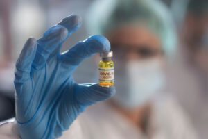 【超危険】コロナワクチンによる死者と副反応者が世界で激増中。