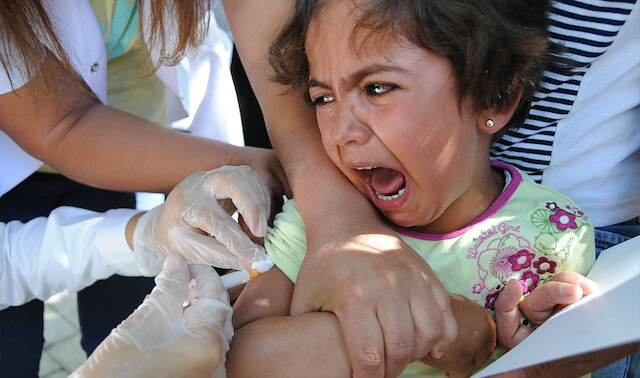 危険！コロナワクチンを子供に打つな。10代の死亡者が急増中。